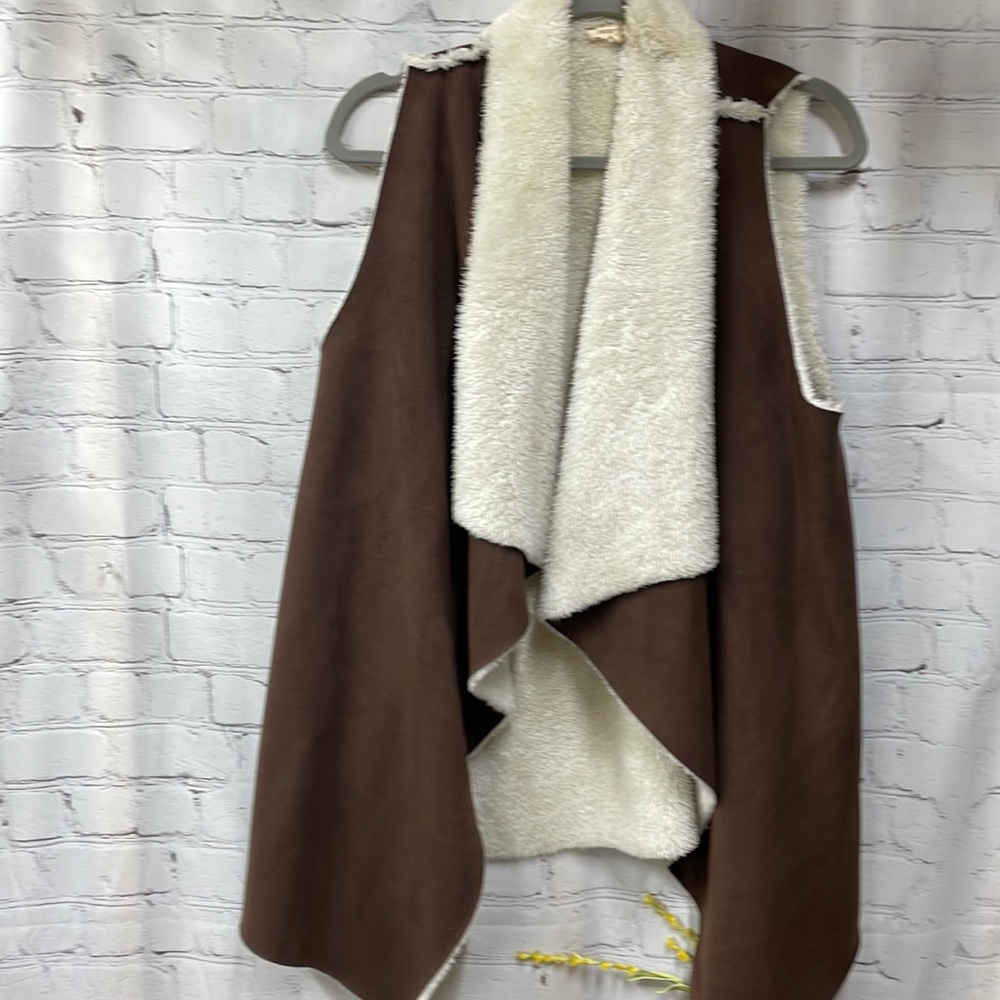 Twenty second faux suede Sherpa western oversized S vest fits up to 1x